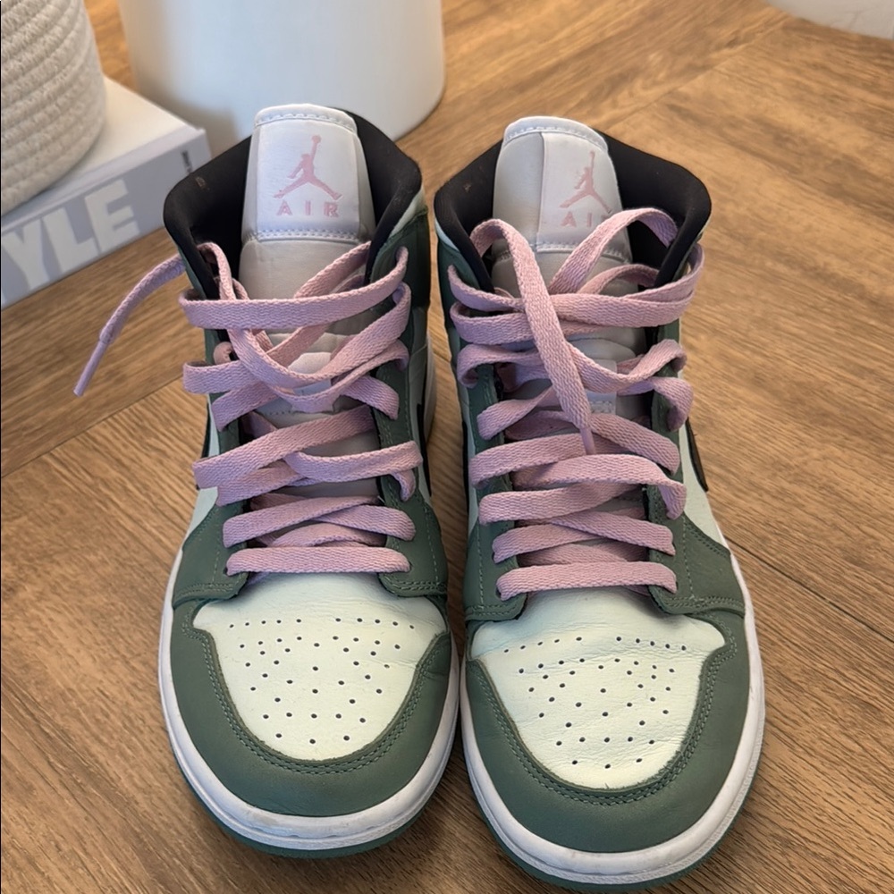 Women’s Nike Air Jordan - Dutch Green